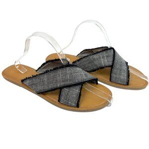 TOMS Women’s Size 9.5 Navy White Textured & Tan Slip-On Criss Cross Flat Sandals